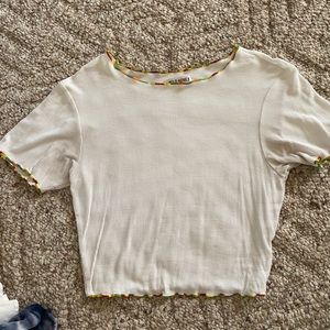 white t shirt